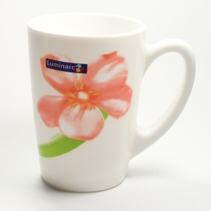 A cup on 320 ml LUMINARC SWEET IMPRESSION E4939