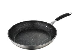 Pan Ø28х5.2 cm of wrought aluminum Bergner MasterPro BGMP-3316/Уценка