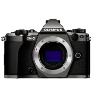 Цифровая камера OLYMPUS E-M5 mark II Body черный