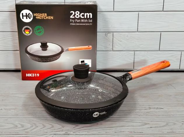 Сковорода з антипригарним покриттям із кришкою 28 см Higher Kitchen HK319