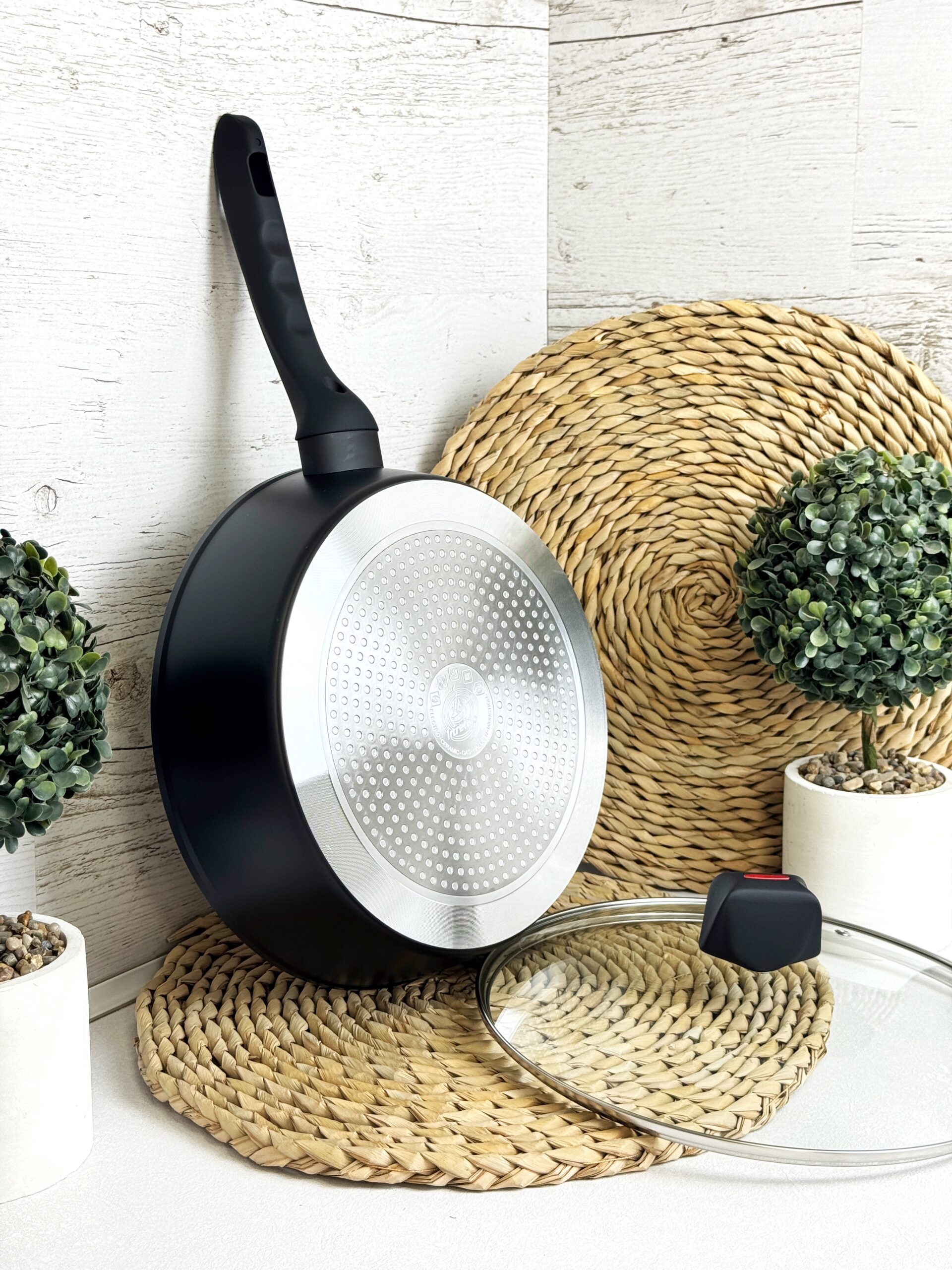 28 cm deep frying pan with lid Intrendo Black Space IN1028BS - Image 3