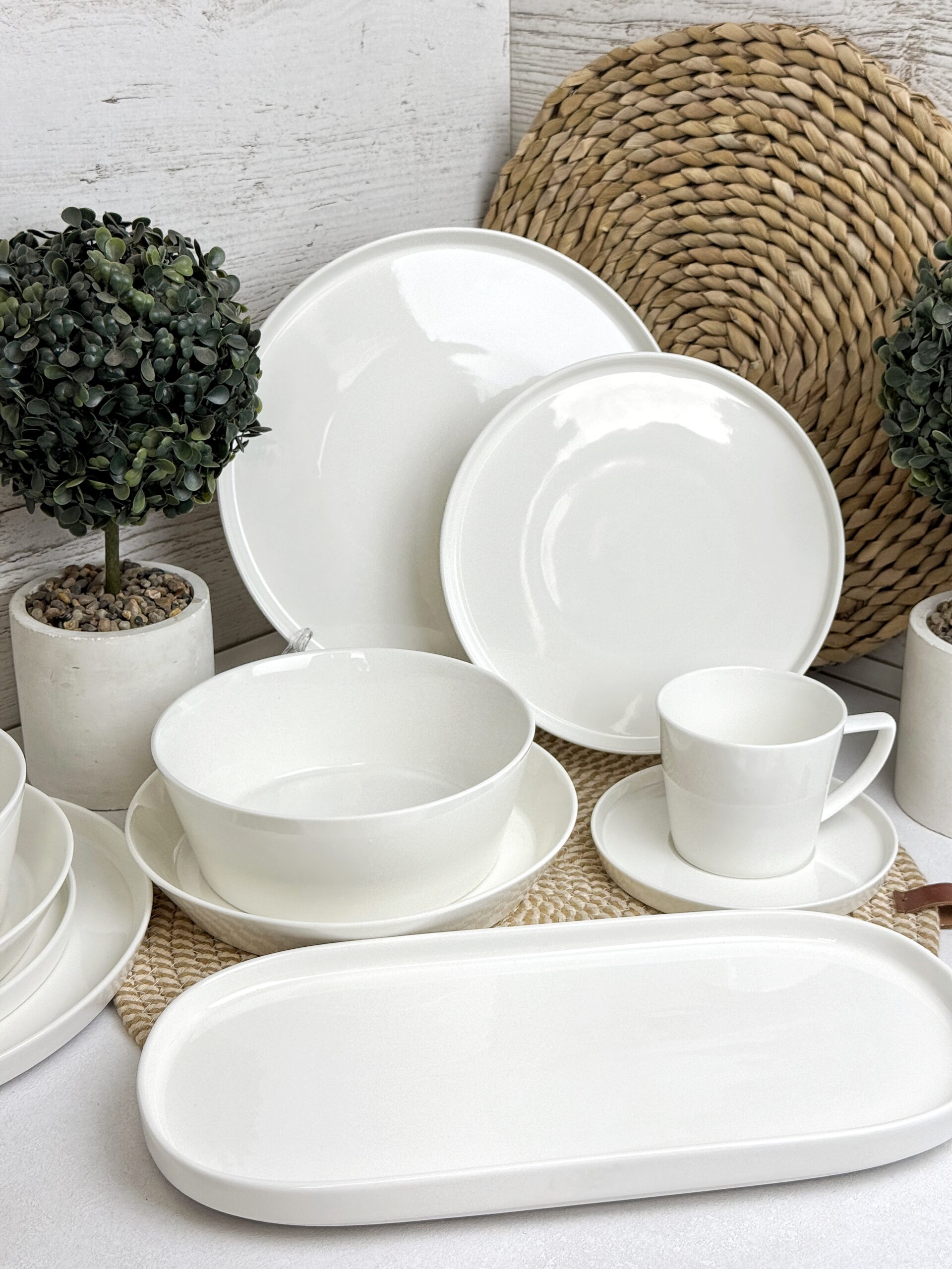 Intrendo Pure Form 31-piece dinner service IN0031PUR